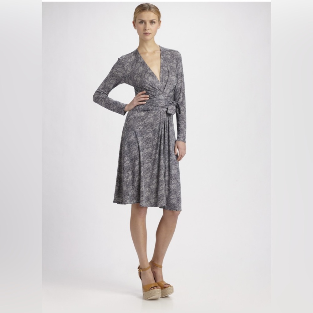 Tory Burch Navy/White 100% Silk Wrap Dress Women’s Size Small